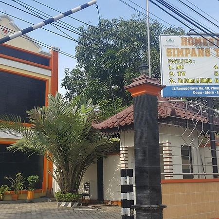 Simpang Tujuh Hotel Cepu ภายนอก รูปภาพ
